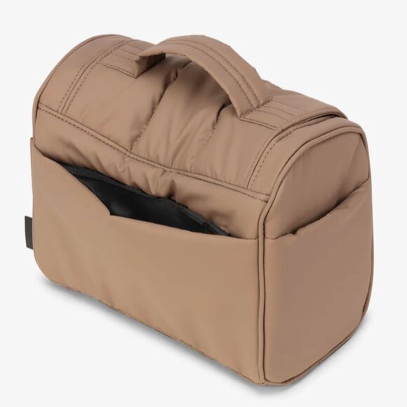 Calpak Luka Hanging Toiletry ✨ - Picture 2 of 10